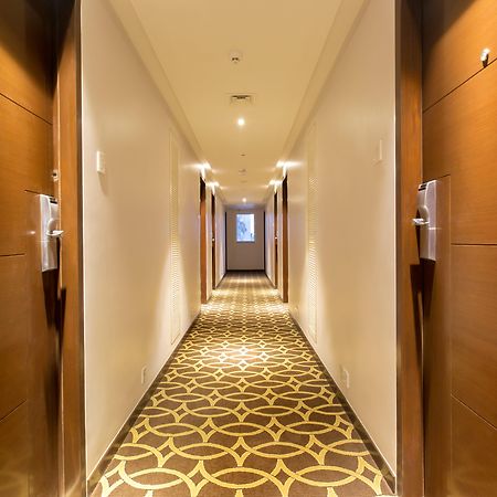 Ramee Guestline Hotel Juhu Mumbai Bagian luar foto