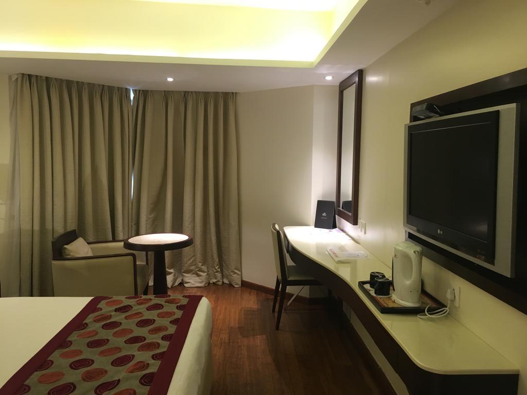 Ramee Guestline Hotel Juhu Mumbai Bagian luar foto