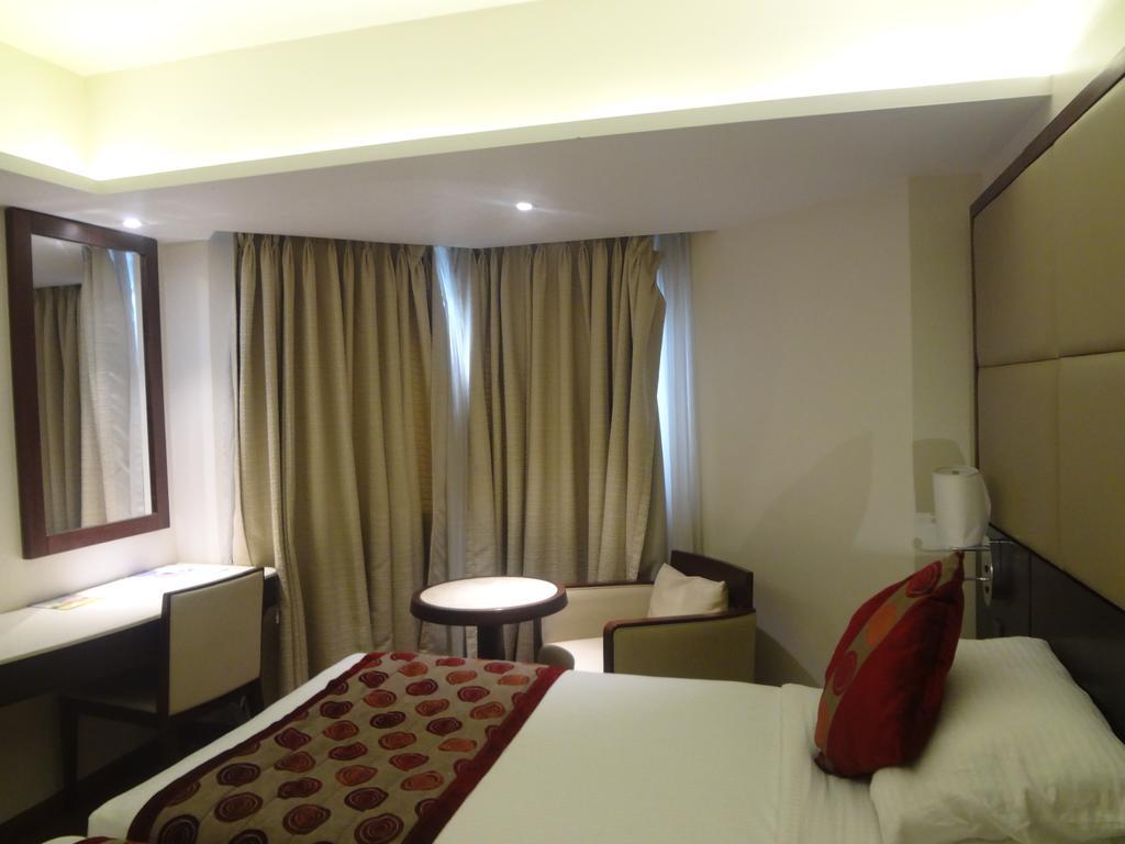 Ramee Guestline Hotel Juhu Mumbai Bagian luar foto